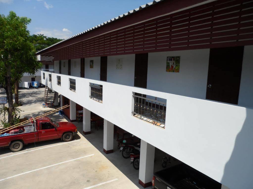 Baan Nukanong Pensión Chiang Rai Exterior foto